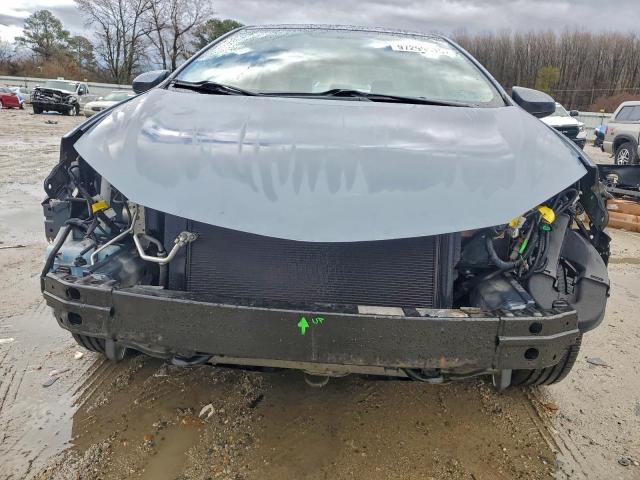 Toyota Corolla L Image 6