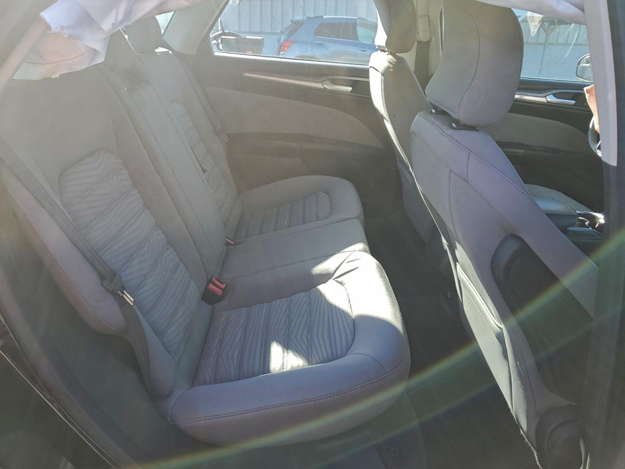 Ford Fusion S Image 8