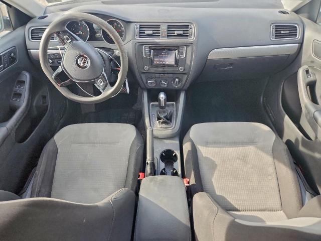 Volkswagen Jetta S Image 6