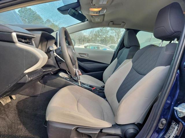 Toyota Corolla Le Image 12