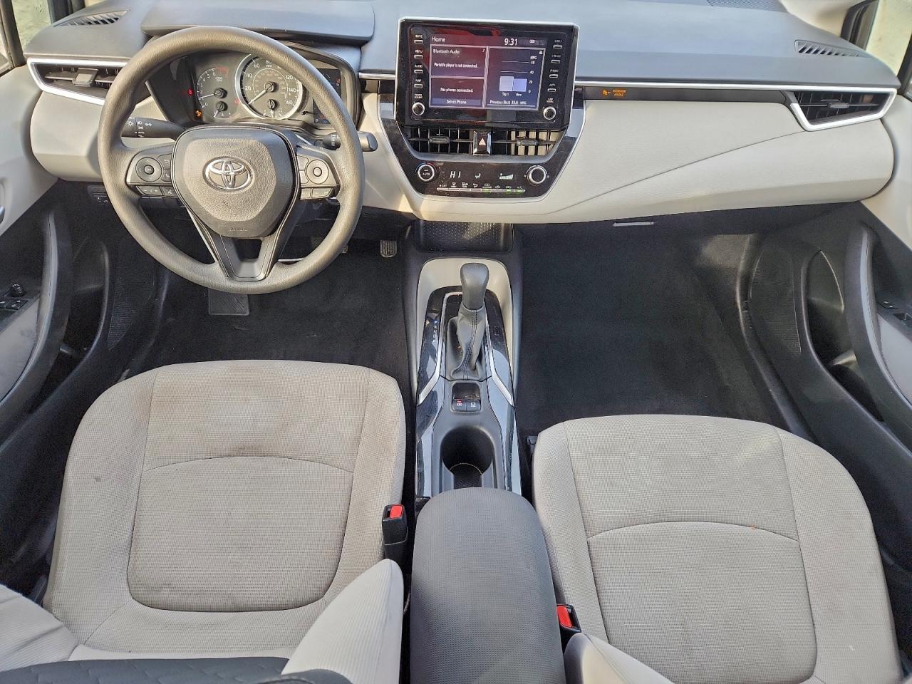 Toyota Corolla Le Image 10