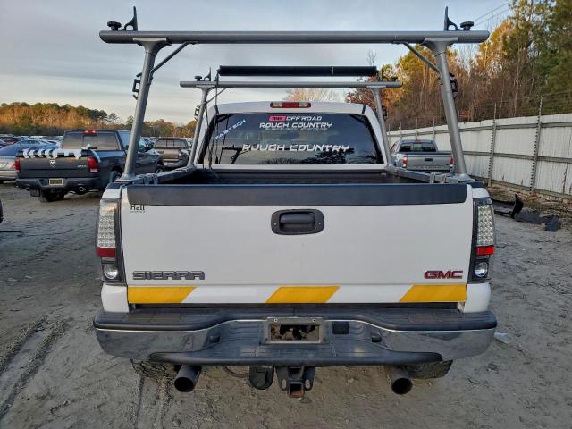 GMC Sierra C1500 Image 3