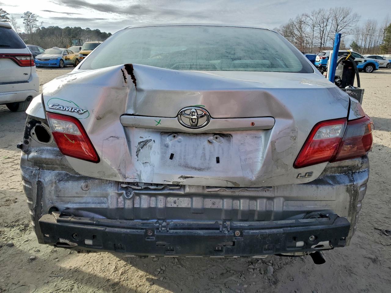 Toyota Camry Base Image 2