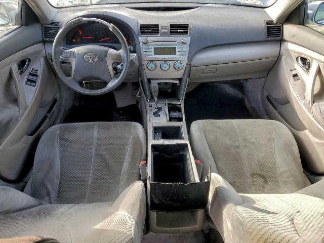 Toyota Camry Base Image 10