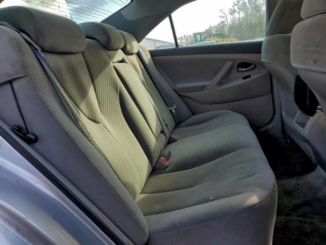 Toyota Camry Base Image 11