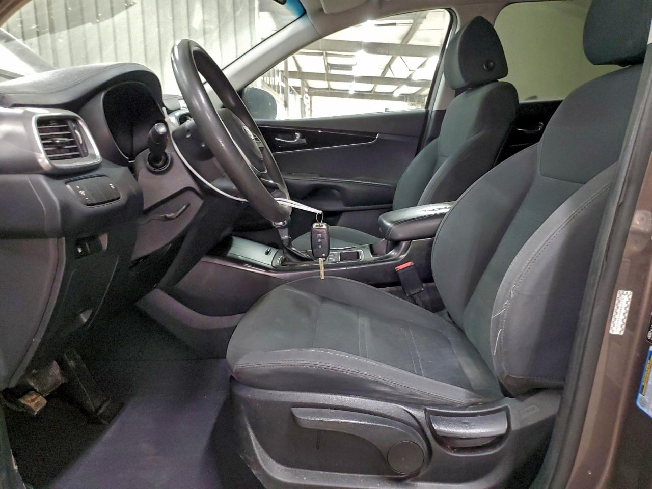 Kia Sorento S Image 7