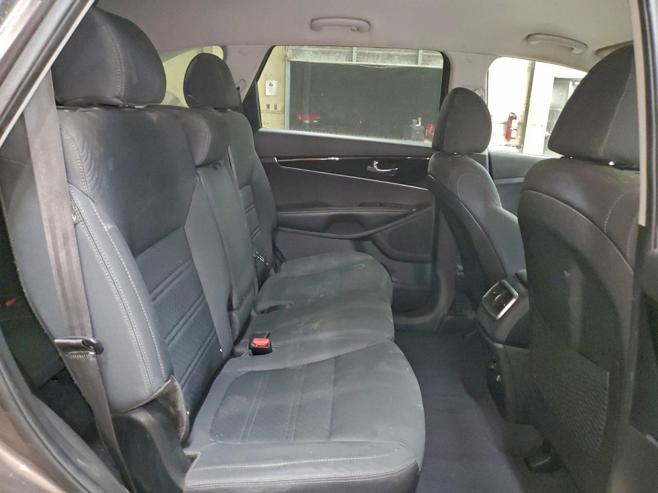 Kia Sorento S Image 12