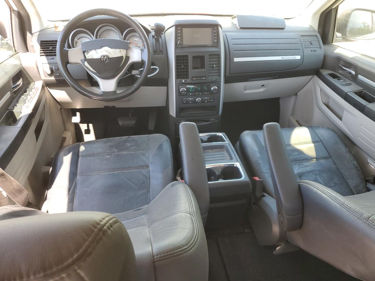 Dodge Caravan Sxt Image 8