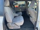 Toyota Sienna Le Image 5