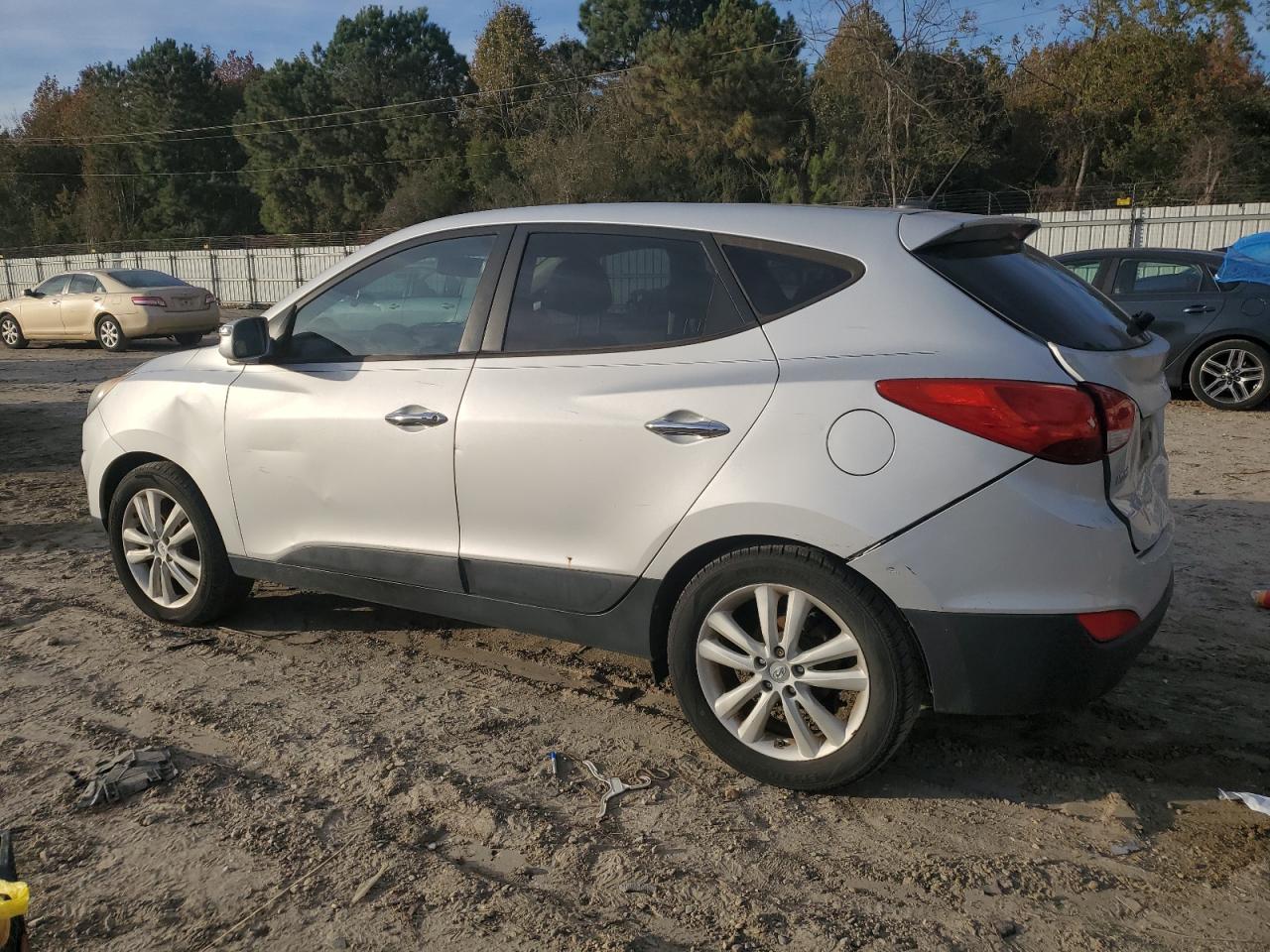 Hyundai TUCSON Gls Image 2