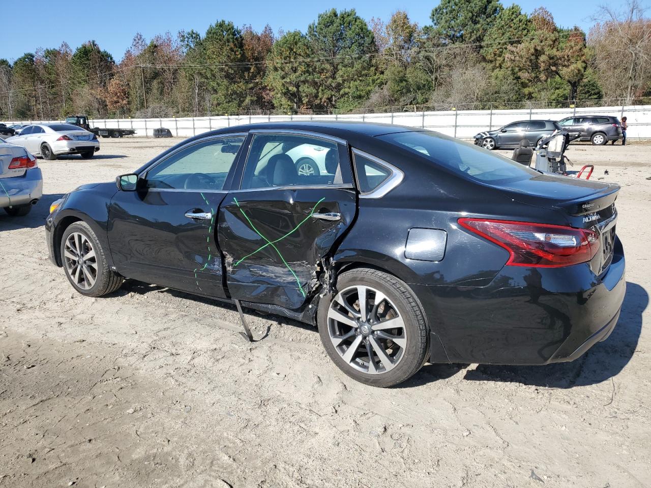 Nissan Altima 2.5 Image 11