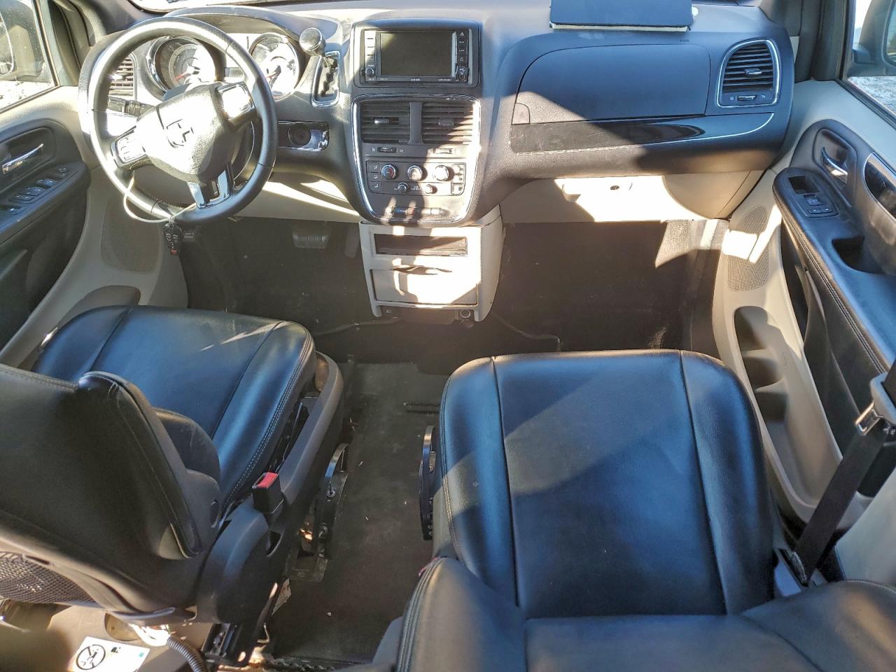 Dodge Caravan Sxt Image 10