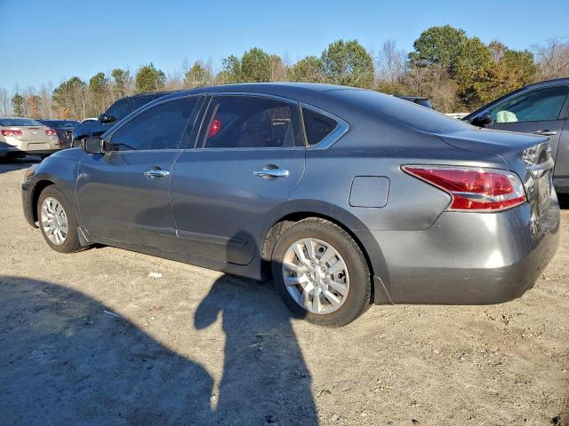 Nissan Altima 2.5 Image 4