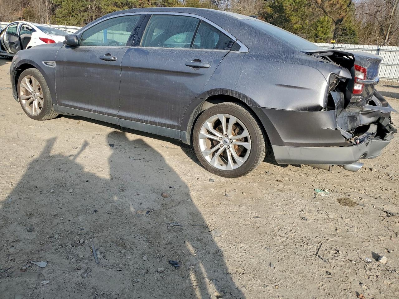 Ford Taurus Sel Image 6