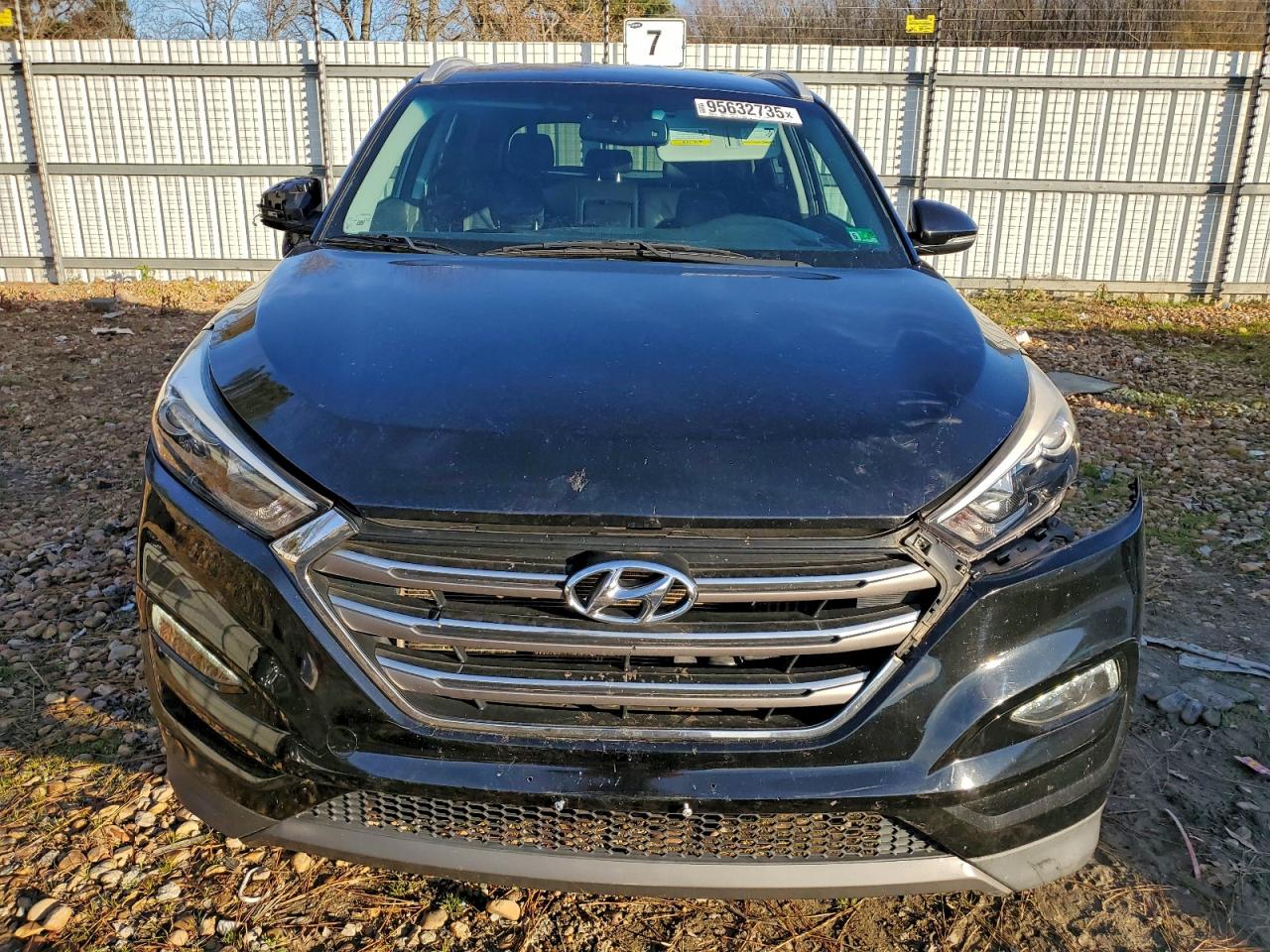 Hyundai TUCSON Limited Image 4