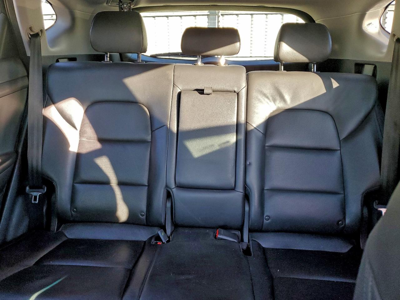 Hyundai TUCSON Limited Image 12