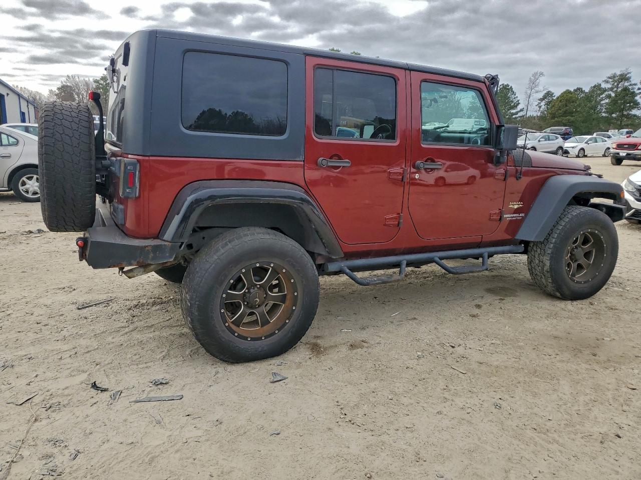 Jeep Wrangler Sahara Image 3