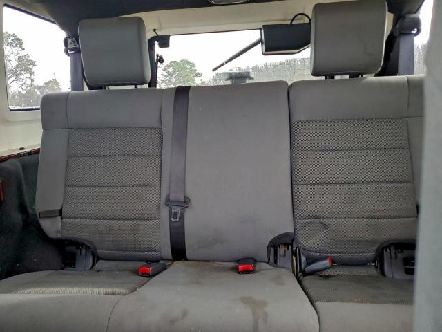 Jeep Wrangler Sahara Image 10