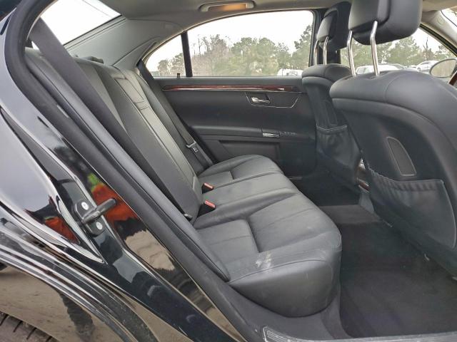 Mercedes-Benz S-Class 550 4matic Image 12