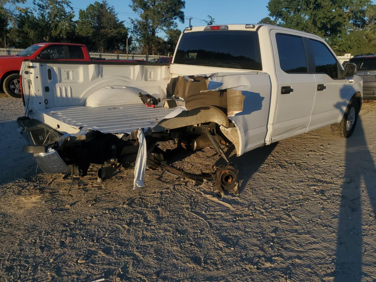 Ford F-150 Supercrew Image 6