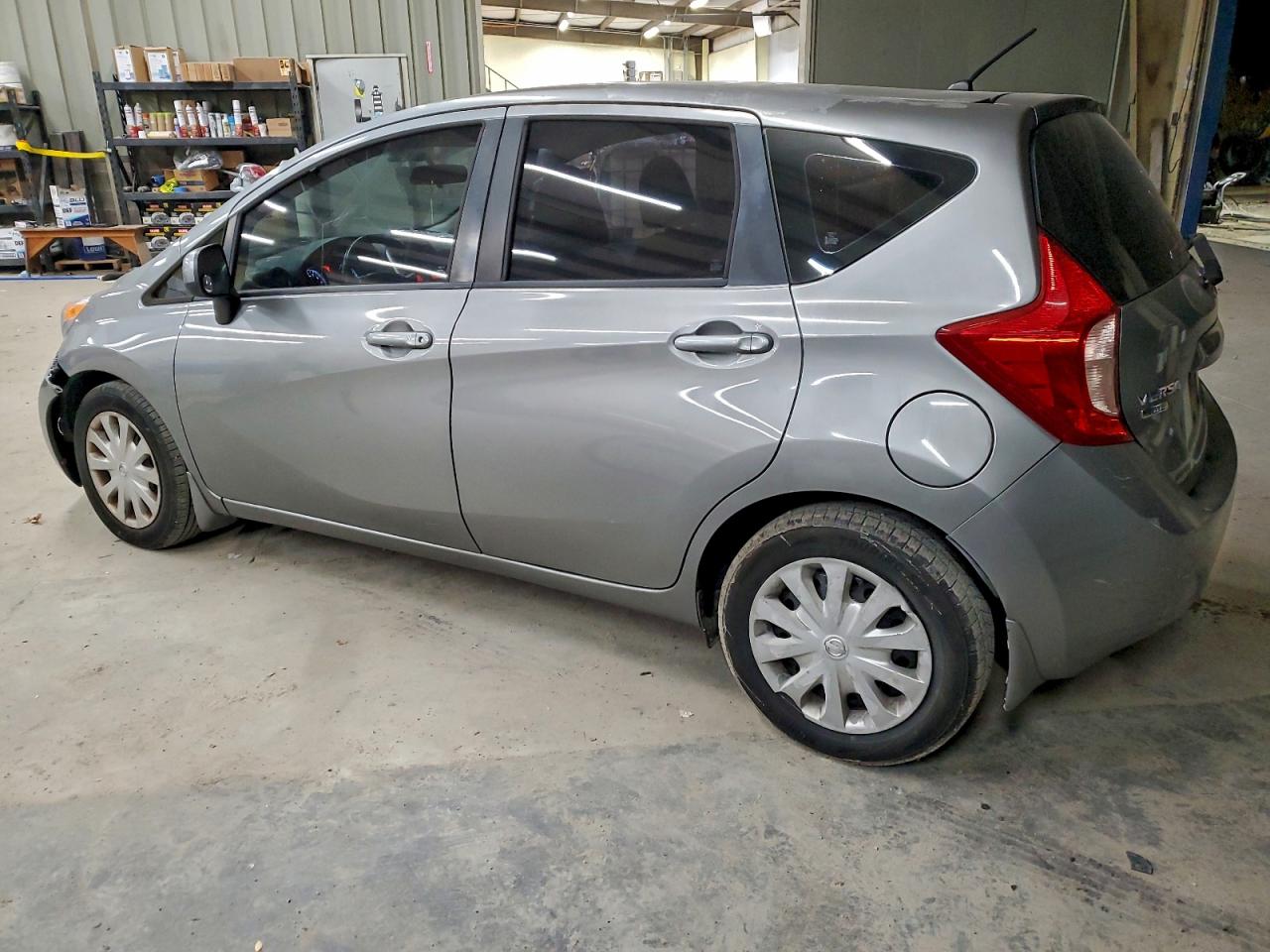 Nissan Versa S Image 6