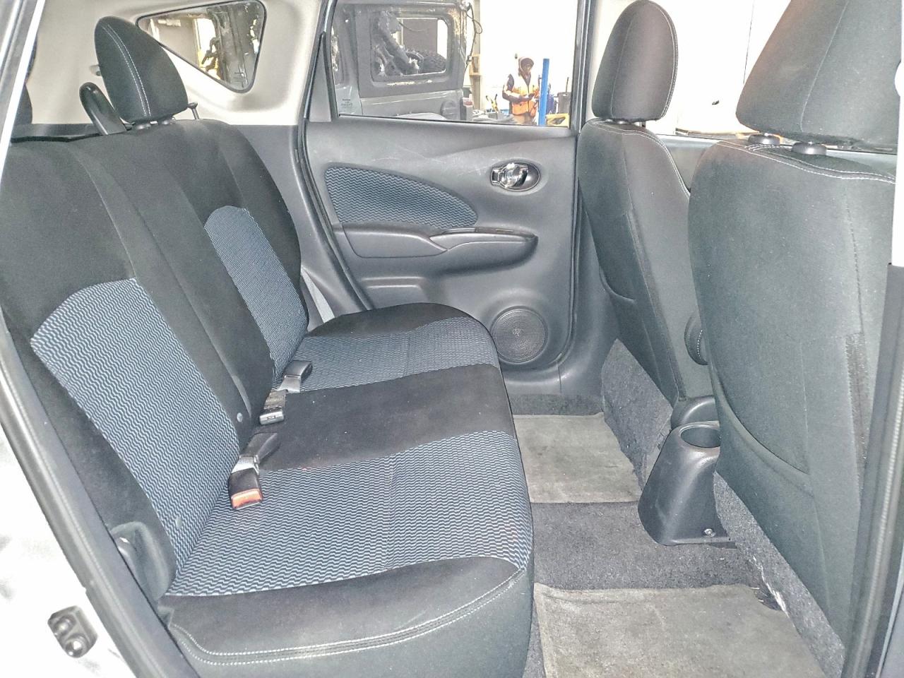 Nissan Versa S Image 11