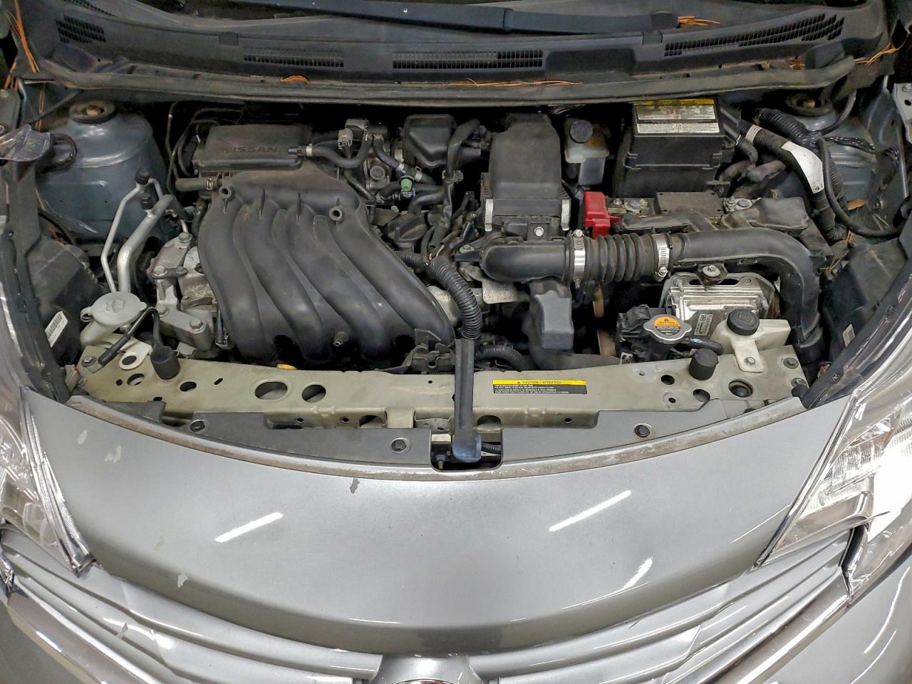 Nissan Versa S Image 8