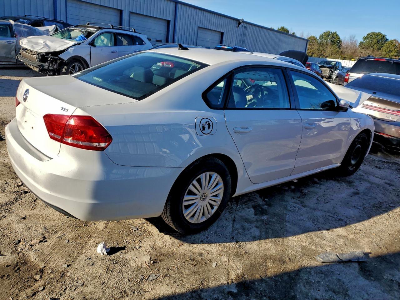 Volkswagen Passat S Image 6