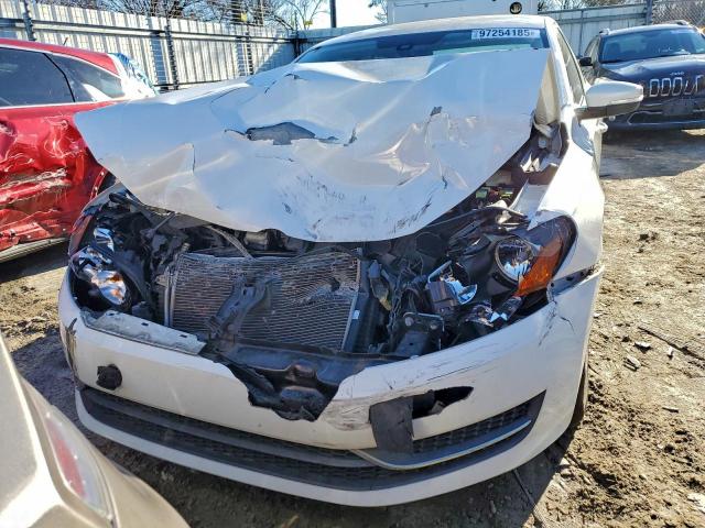 Volkswagen Passat S Image 12