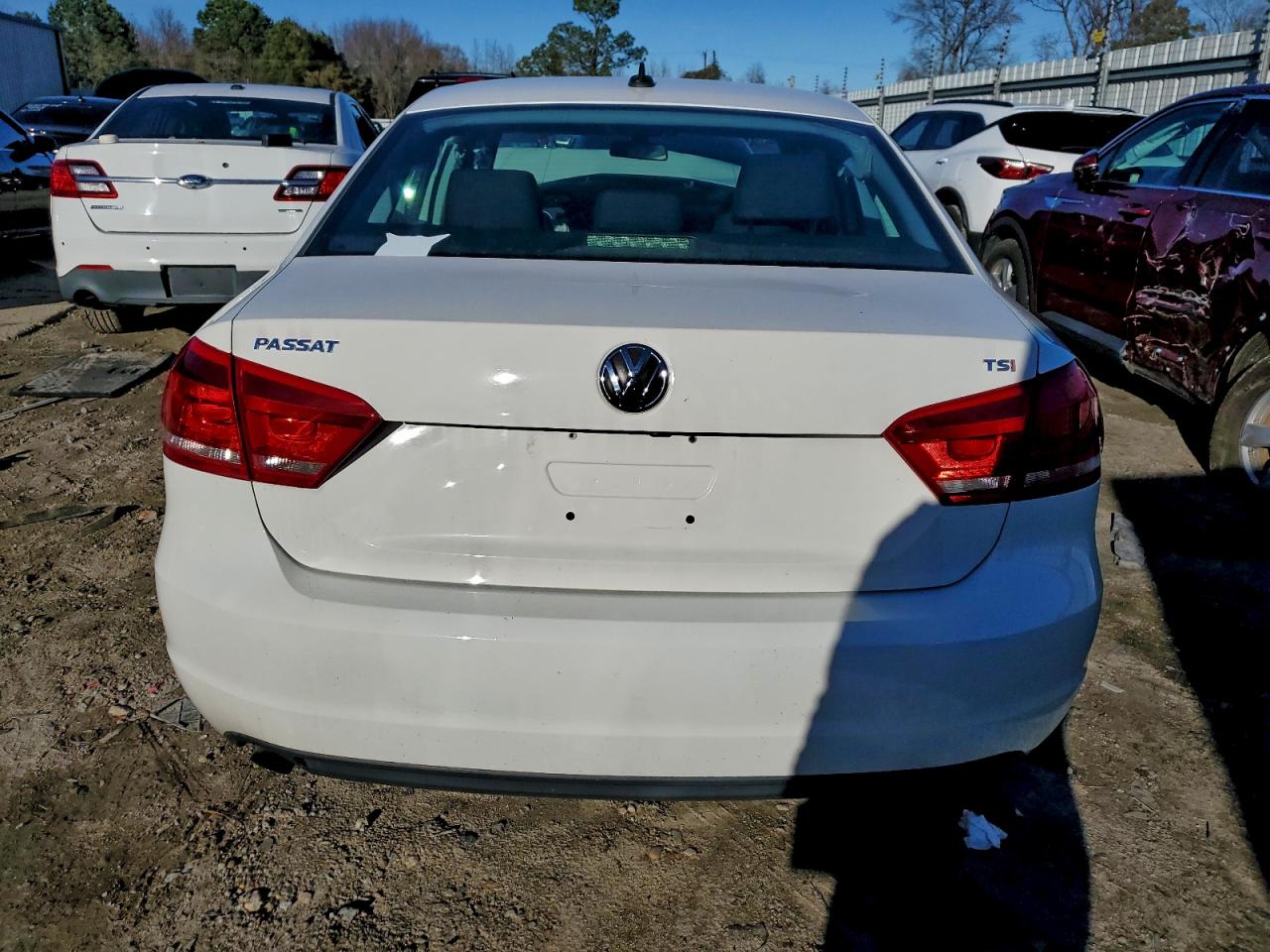 Volkswagen Passat S Image 4