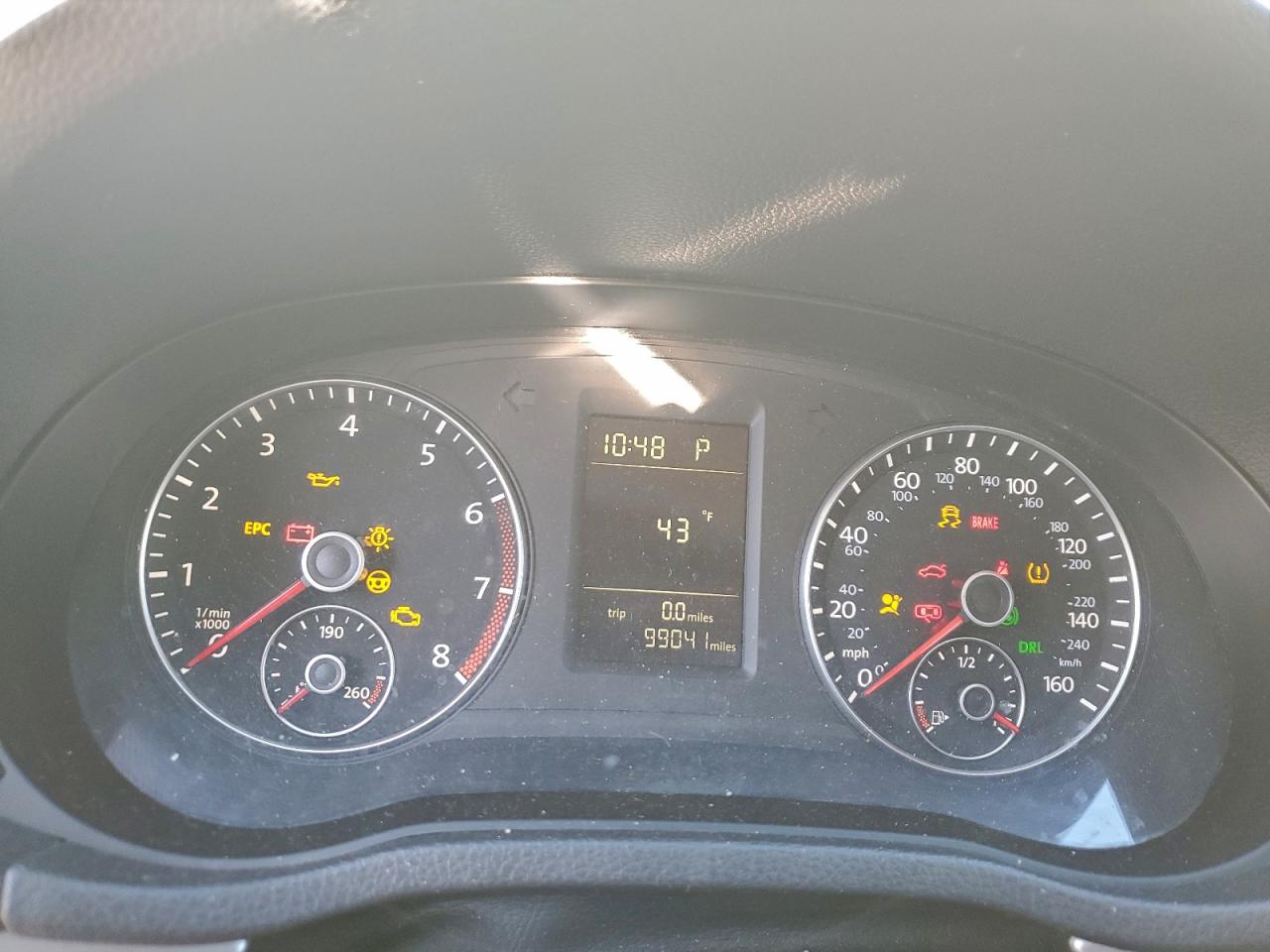 Volkswagen Passat S Image 9