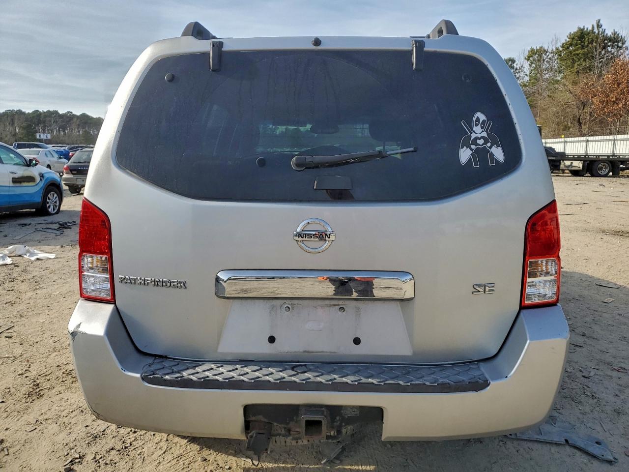 Nissan Pathfinder Le Image 5