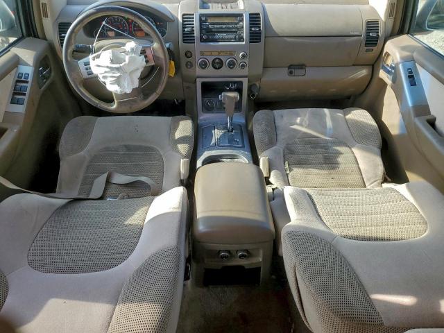 Nissan Pathfinder Le Image 6