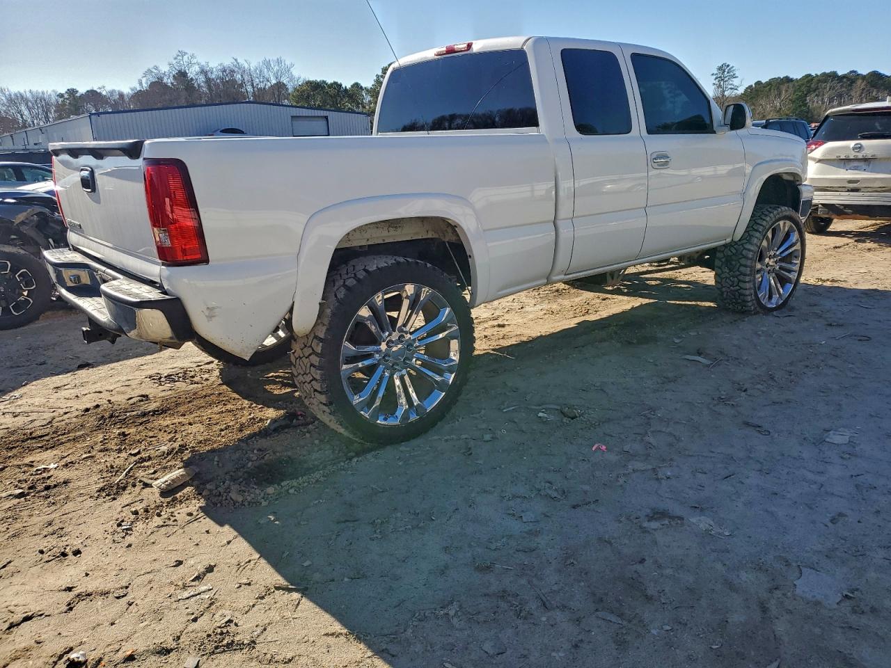 Chevrolet Silverado K1500 Classic Image 2