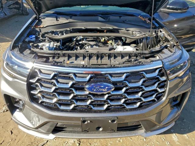 Ford Explorer Platinum Image 7