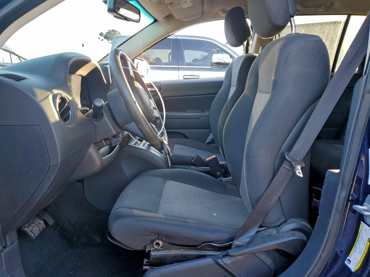 Jeep Compass Sport Image 4