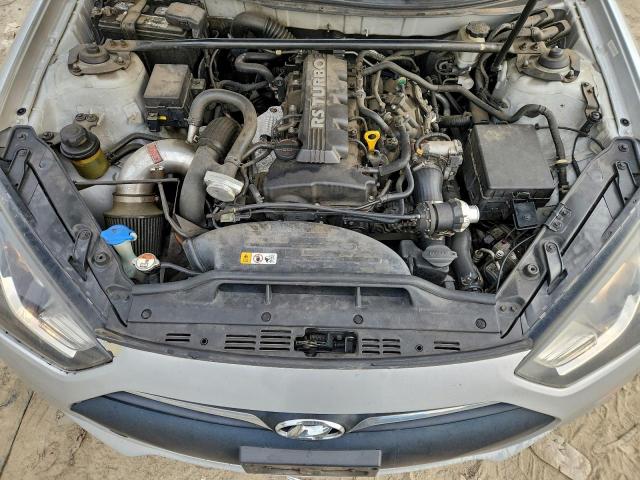 Hyundai Genesis 2.0t Image 11