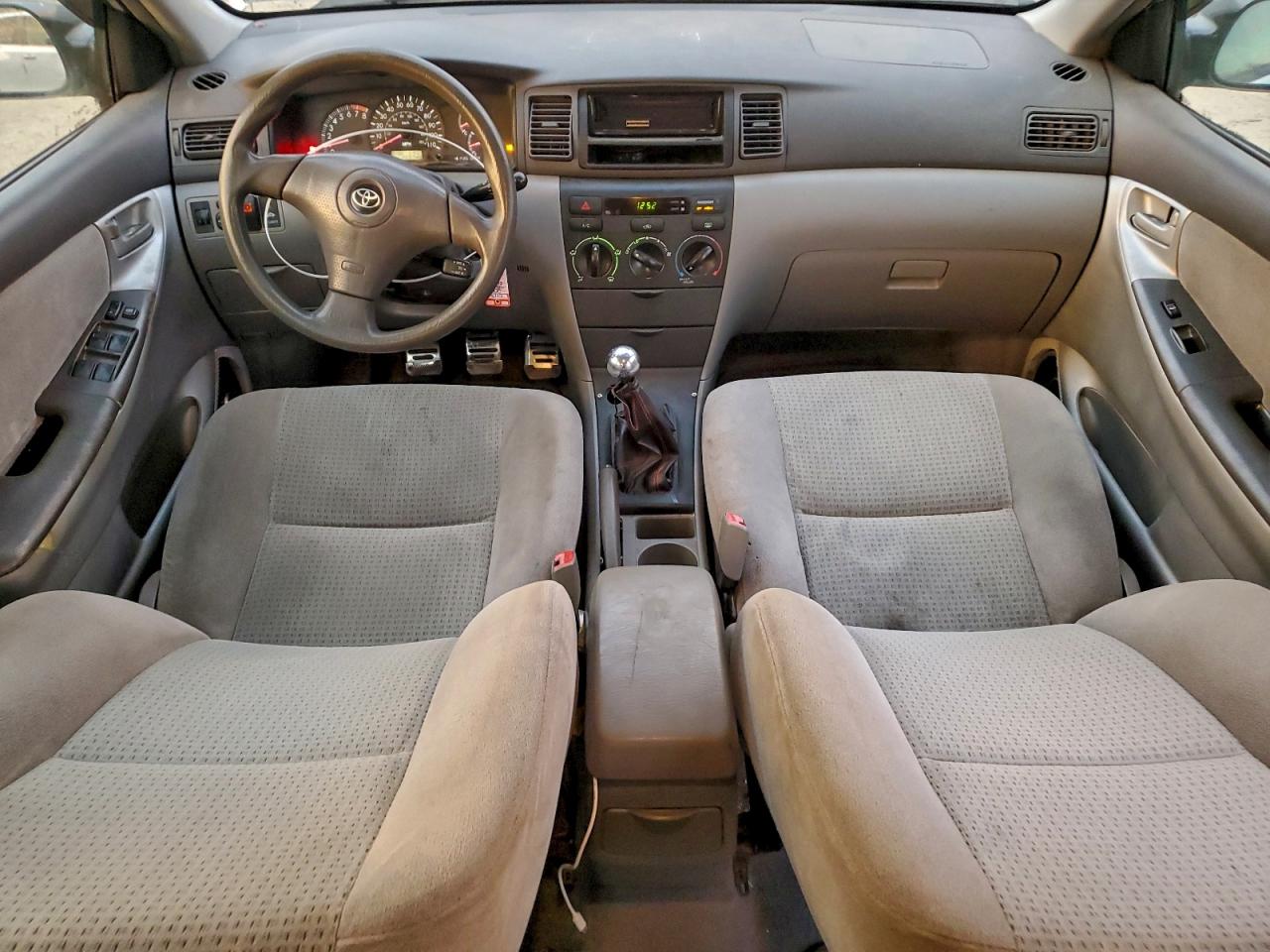 Toyota Corolla Ce Image 10