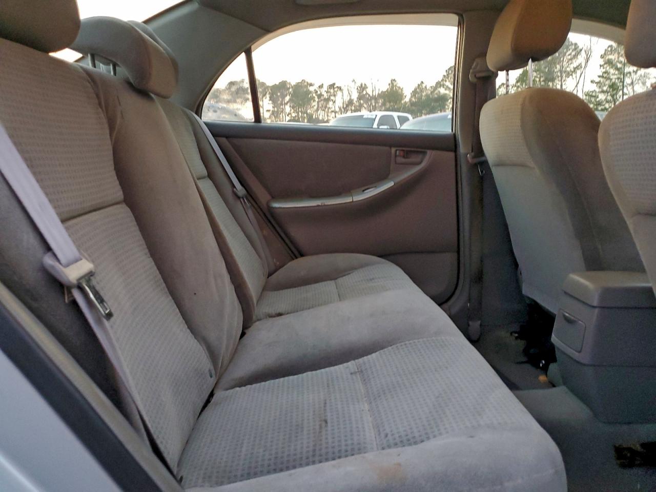 Toyota Corolla Ce Image 9