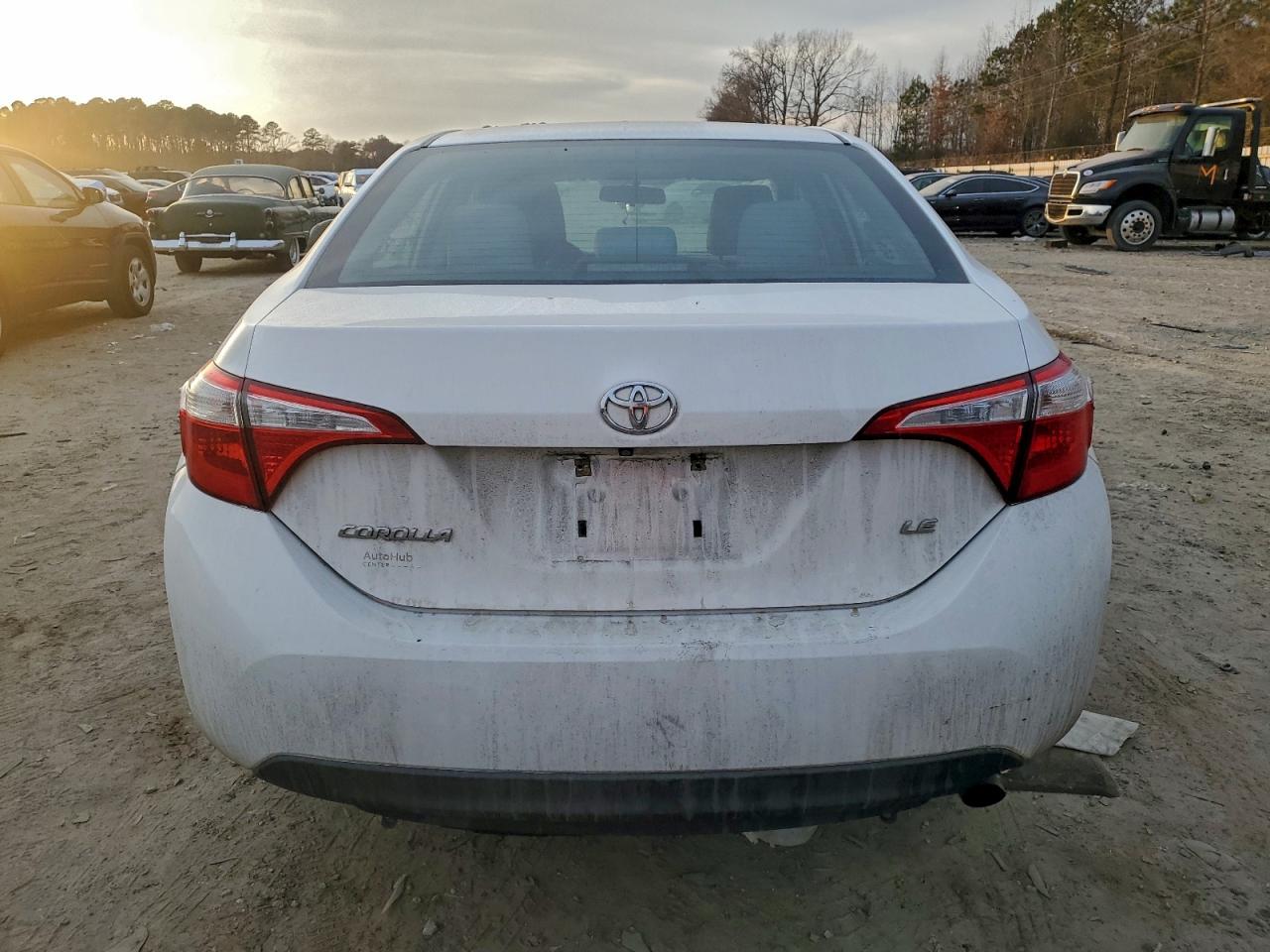 Toyota Corolla L Image 5