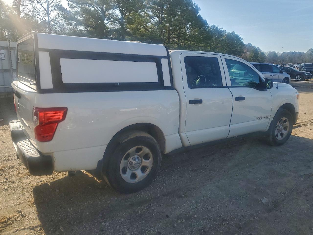 Nissan Titan S Image 5