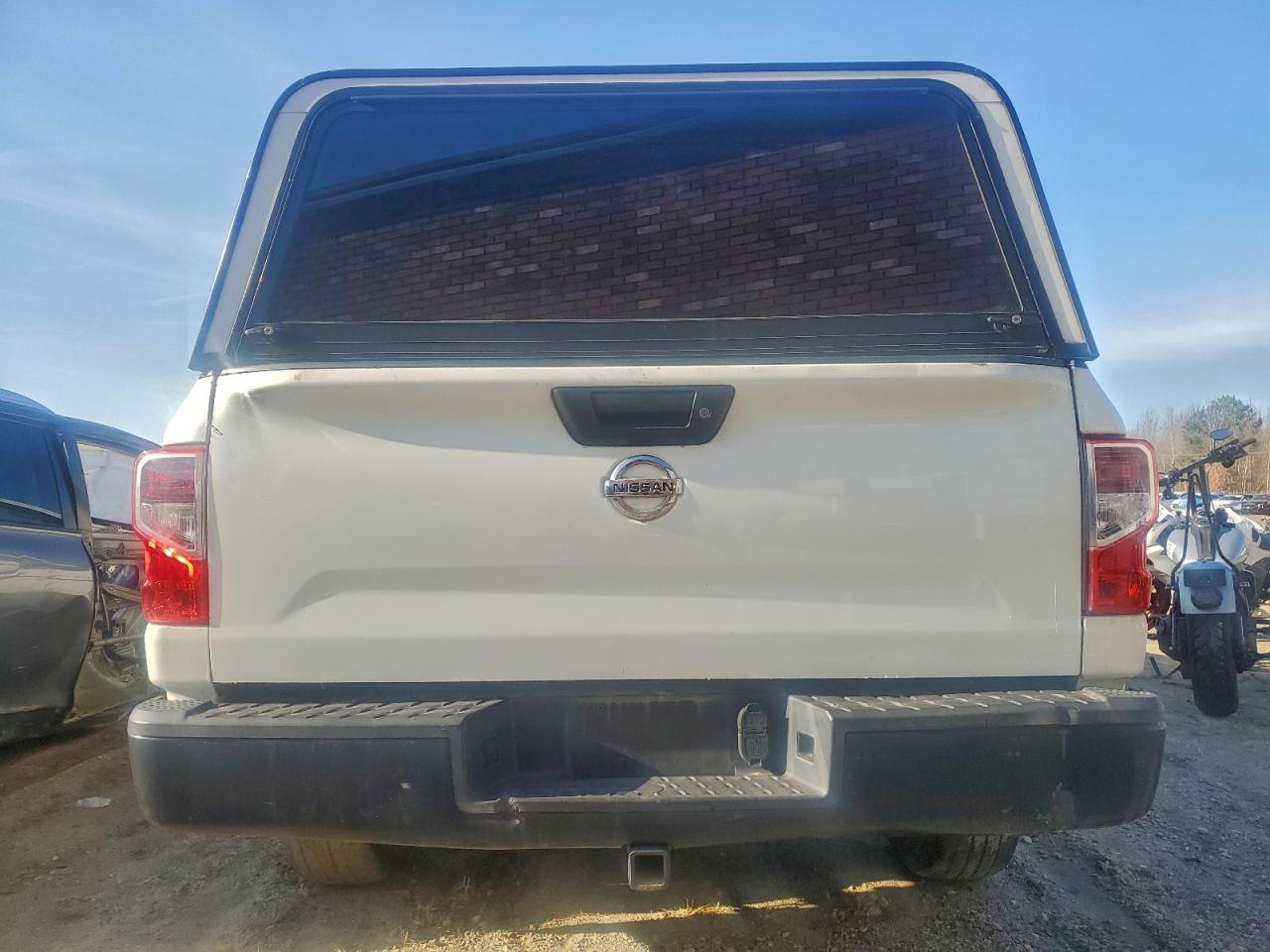 Nissan Titan S Image 2