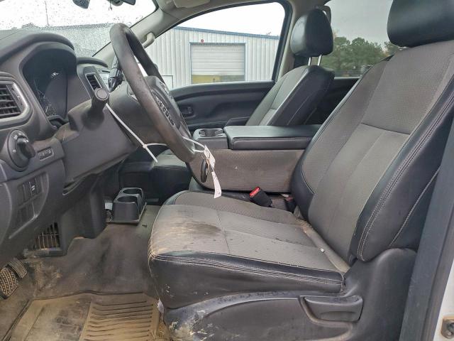 Nissan Titan S Image 12