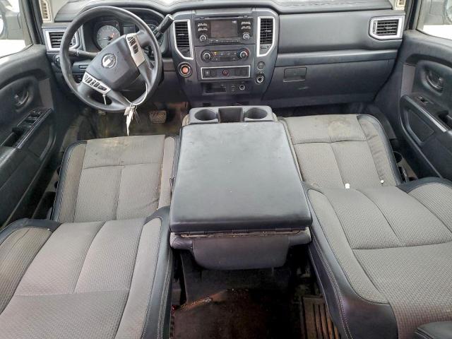 Nissan Titan S Image 7