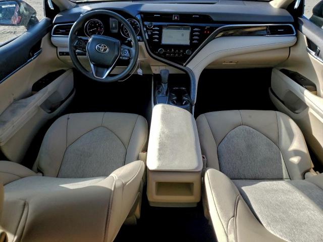 Toyota Camry L Image 7