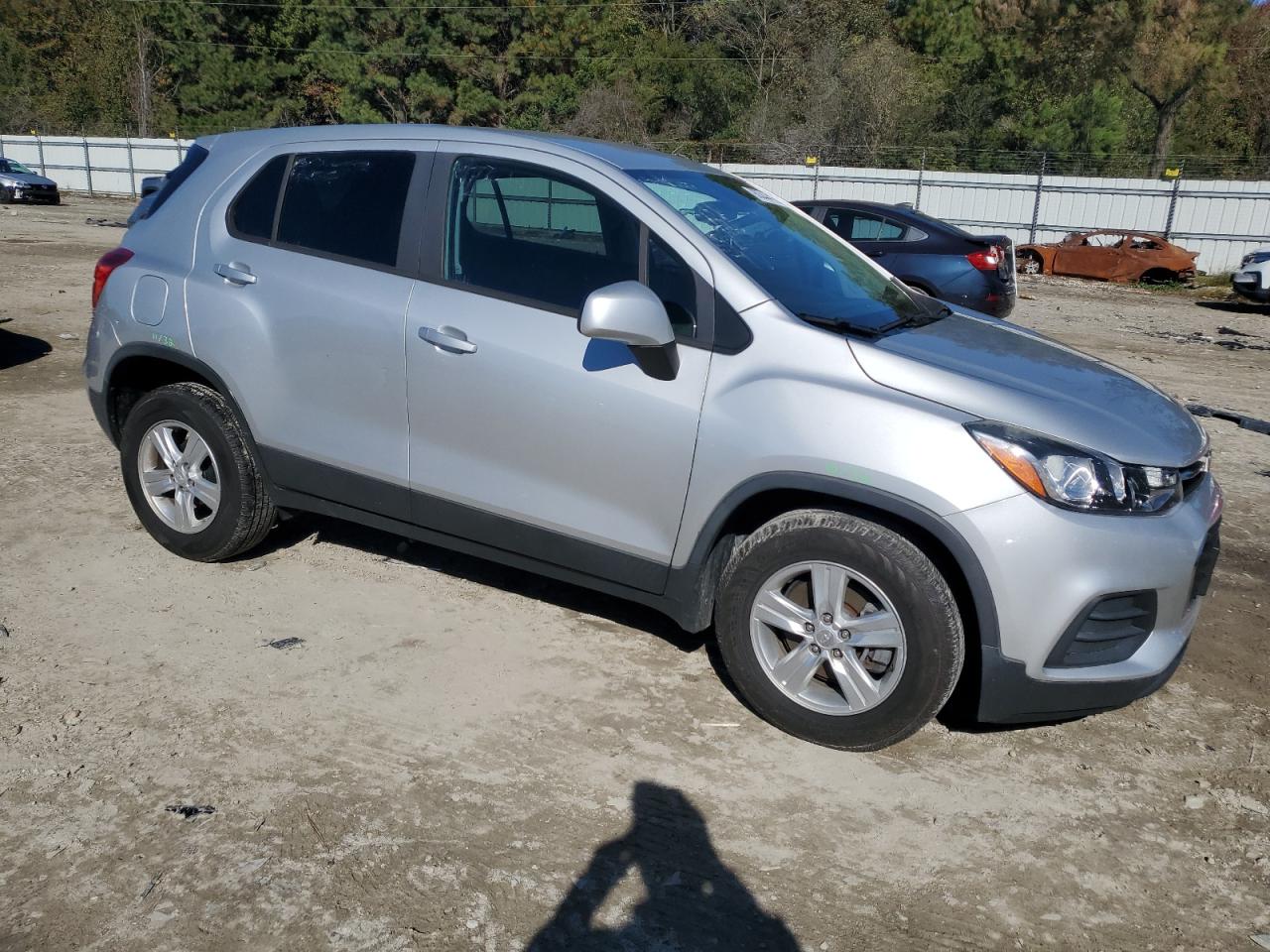 Chevrolet Trax Ls Image 2