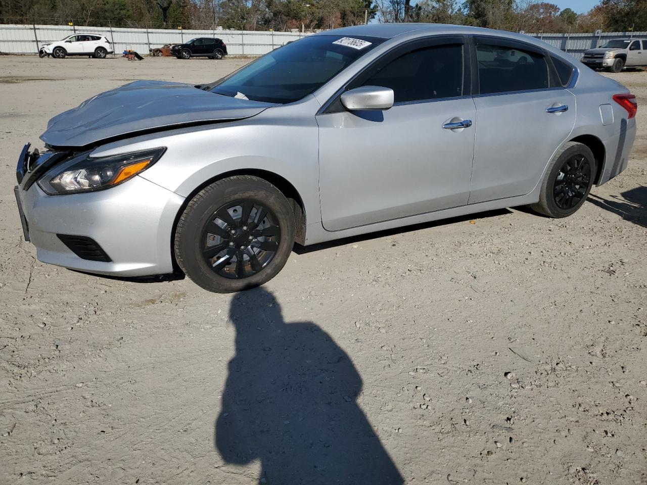 Nissan Altima 2.5 Image 1