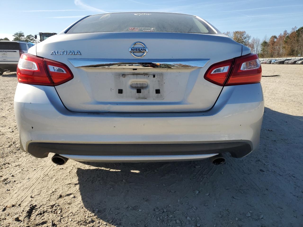 Nissan Altima 2.5 Image 11