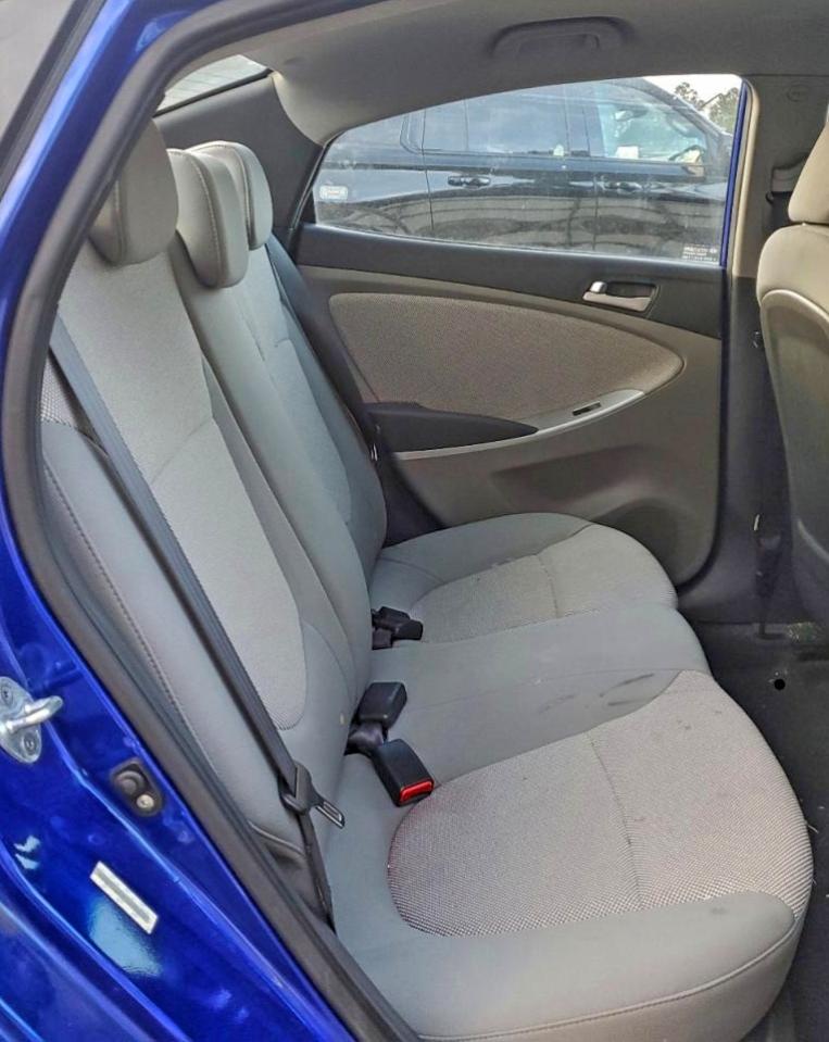 Hyundai ACCENT Gls Image 5