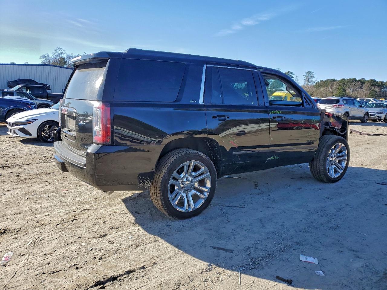 GMC Yukon Slt Image 2